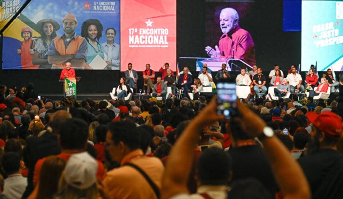 皇冠信用網登3代理
_卢拉：皇冠信用網登3代理
我不会忘记美国曾协助在巴西发动政变