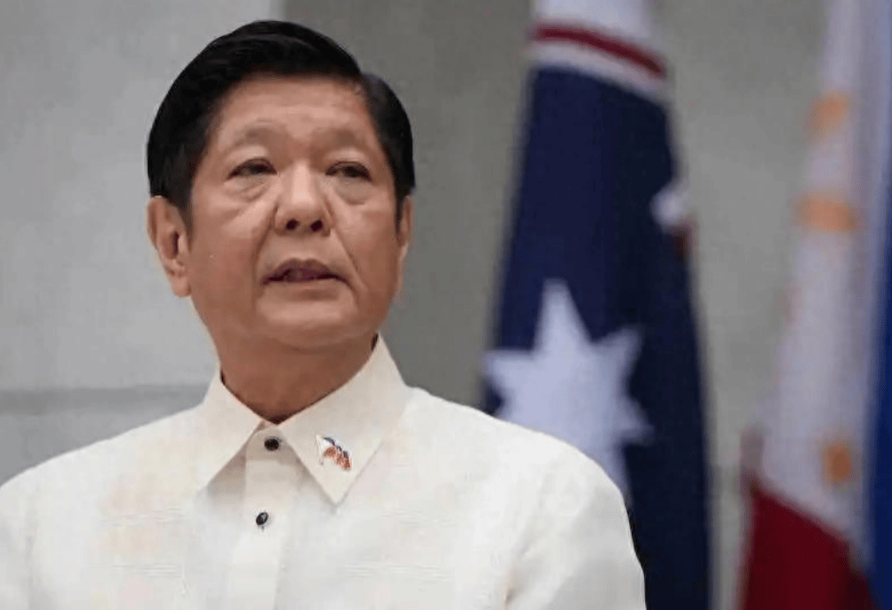 多瑙vs阿尔塔奇
_菲律宾找死多瑙vs阿尔塔奇
，纵容“台外长”窜访，只待令下，中方将拆除菲坐滩船