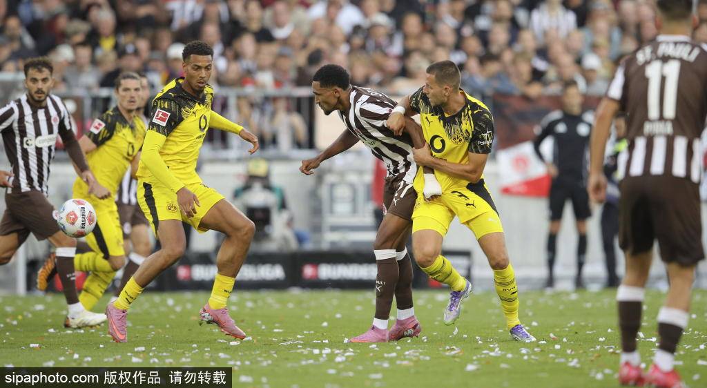 皇冠信用网开户_阿莱格里对米兰10号莱奥的严厉提醒：26岁不再年轻皇冠信用网开户，勤奋是唯一出路