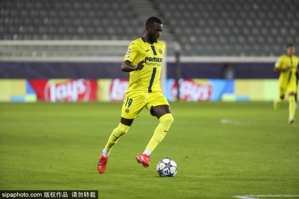 皇冠信用网结算日
_王刚的离谱凌空抽射：亚冠小组赛中禁区外的疯狂瞬间皇冠信用网结算日
！