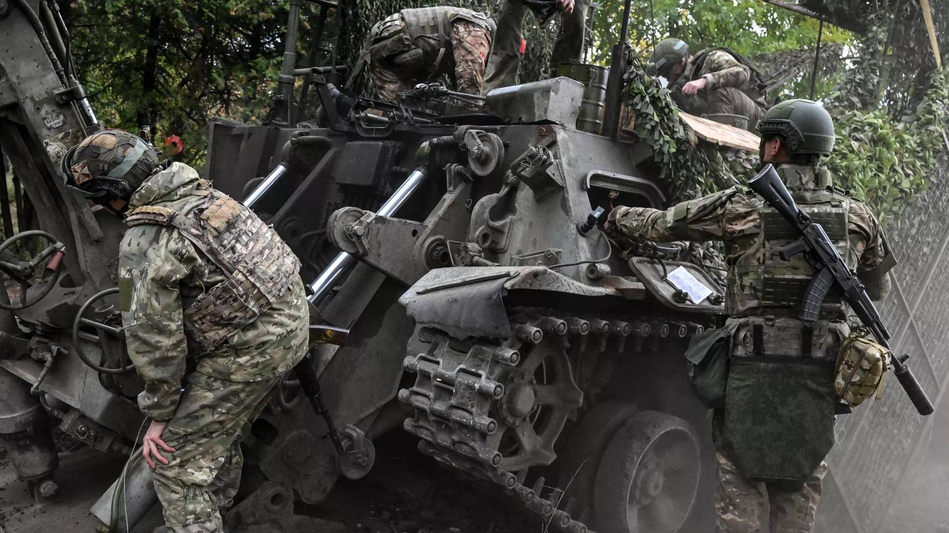 皇冠信用網开户
_俄军中计了？六支乌军特种兵小队突然杀出皇冠信用網开户
，在红军城中心升旗示威