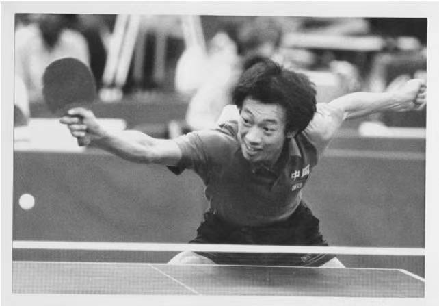 皇冠信用网开号
_乒乓球前世界冠军滕义受贿逾亿元获刑十四年：利用人脉关系谋不当利益